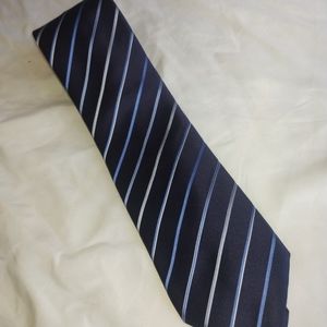 Brioni Men Luxury Strip Authentic Navy Silk Tie